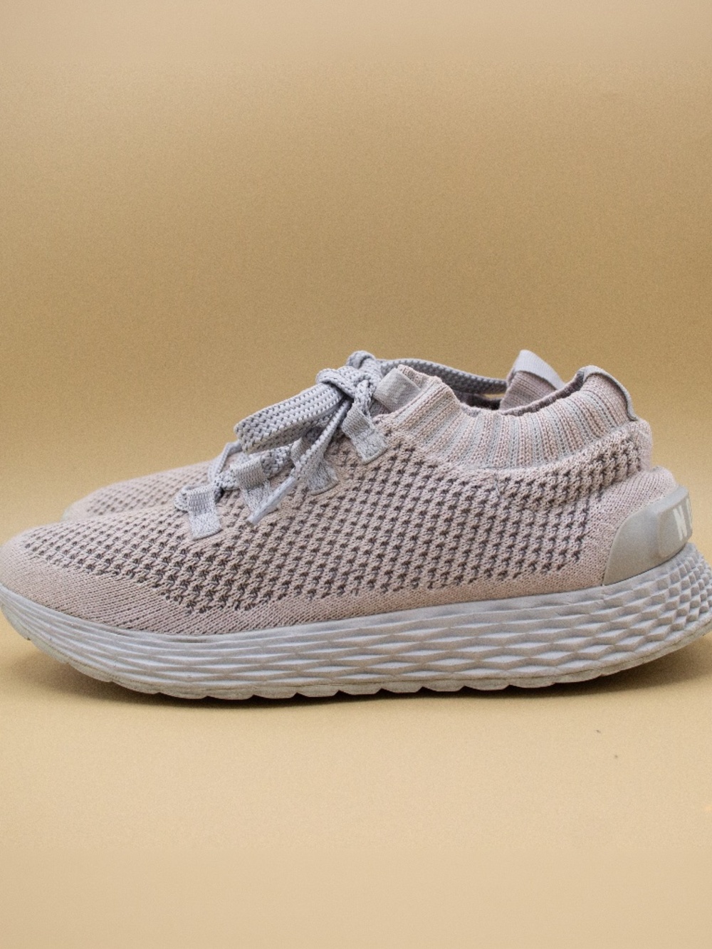 NoBull All Day Knit Warm Grey Shoes Women's Size 8